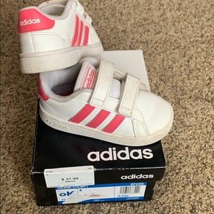 Adidas size 6 toddler